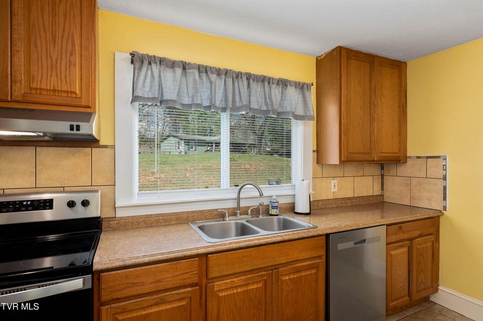 Photo #35: 136 Gilliam Lane