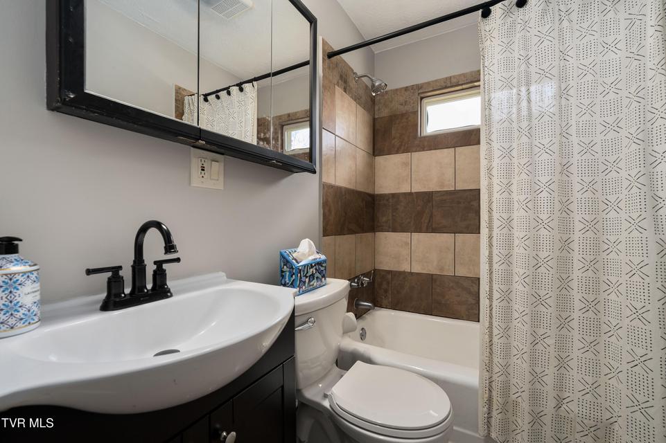 Photo #38: 136 Gilliam Lane