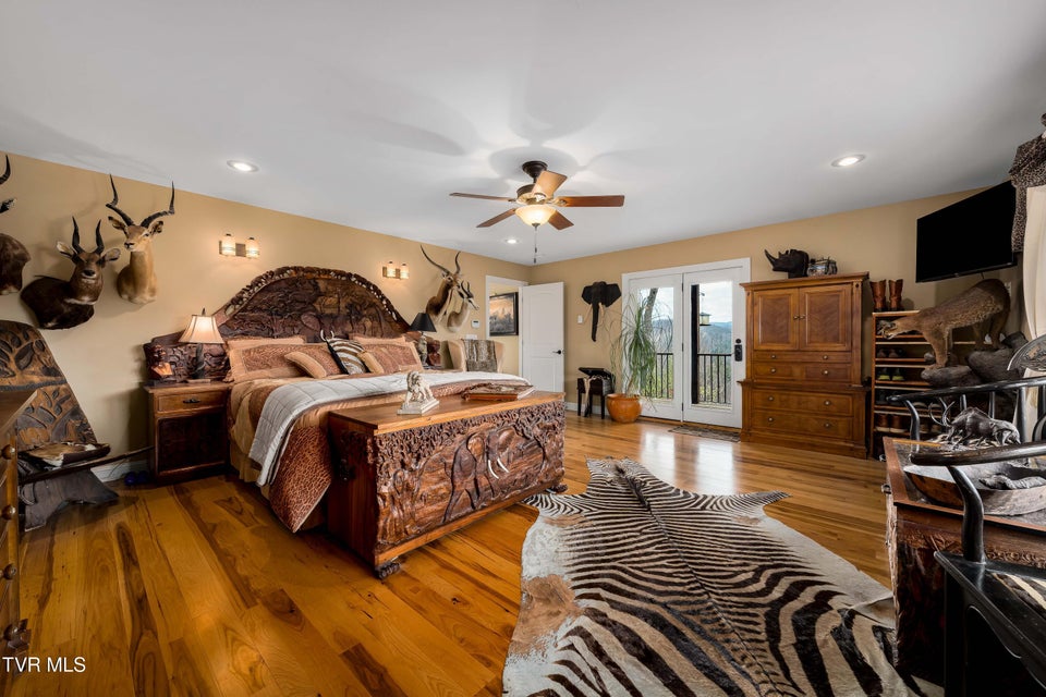 Photo #4: 710 Gordon Ridge Road