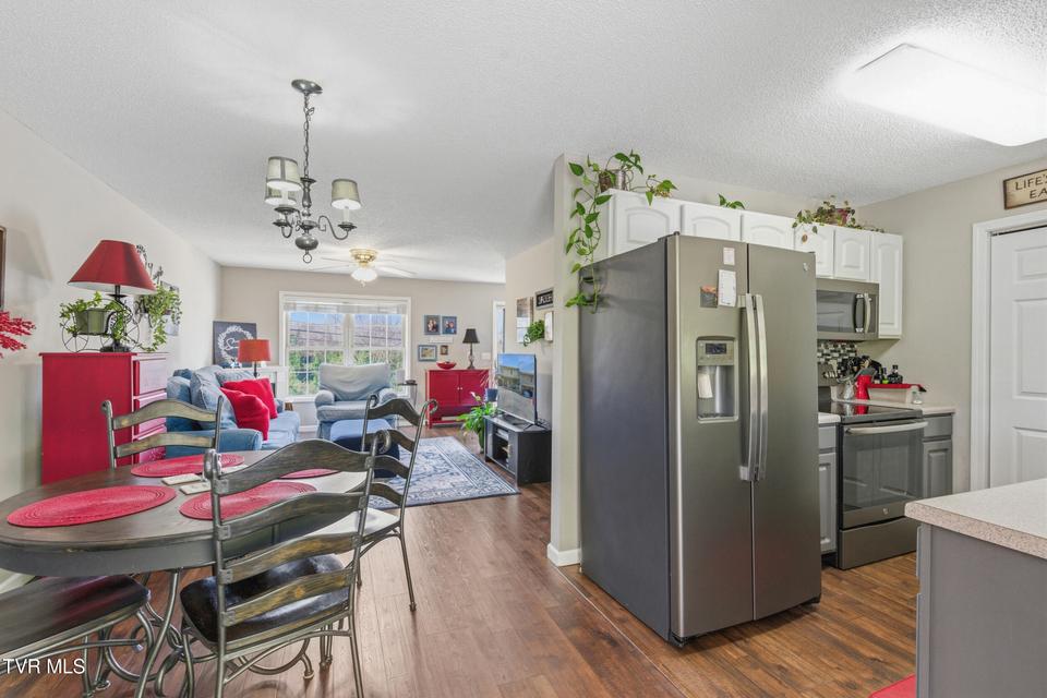 Photo #7: 408 Lynn Road