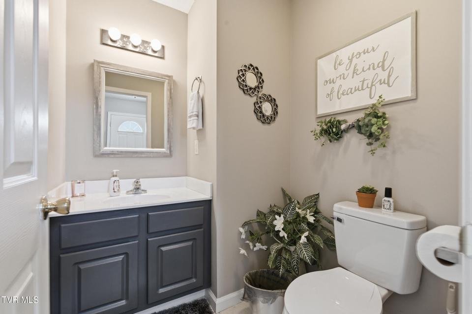 Photo #17: 408 Lynn Road