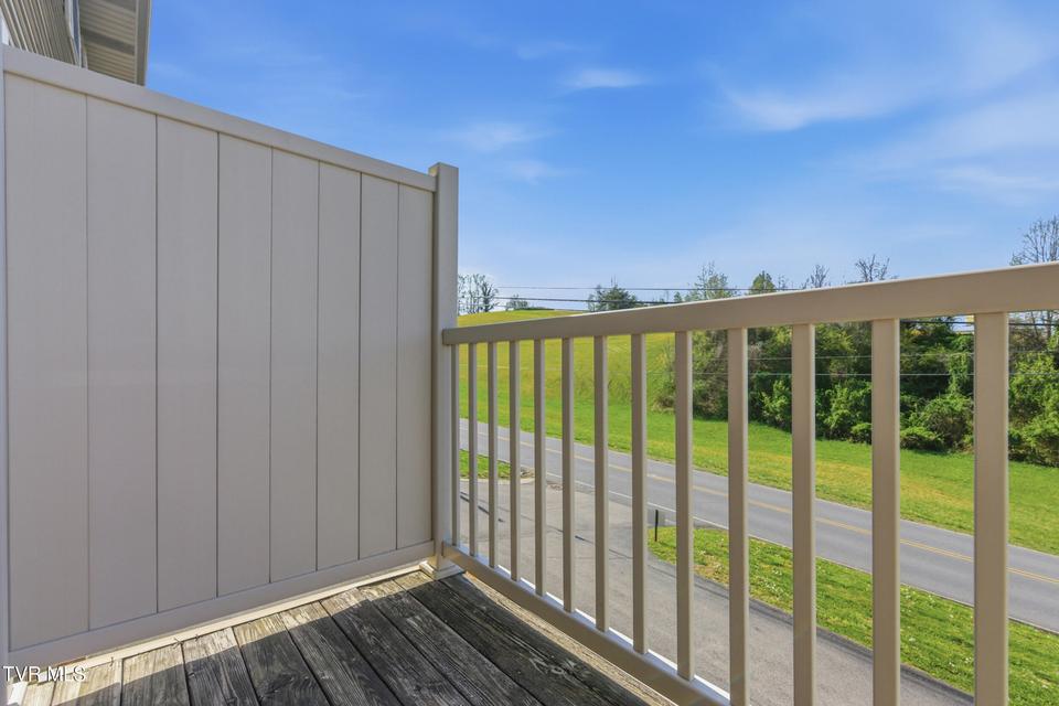 Photo #18: 408 Lynn Road