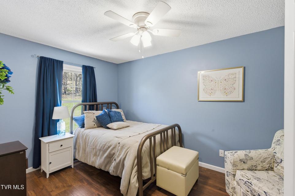 Photo #24: 408 Lynn Road