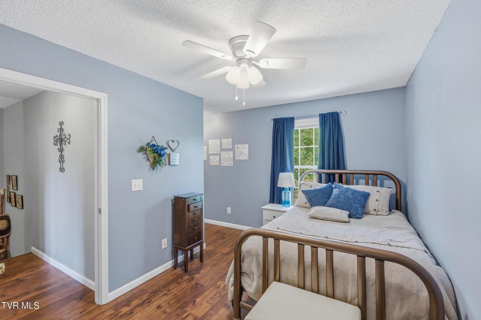 Photo #25: 408 Lynn Road