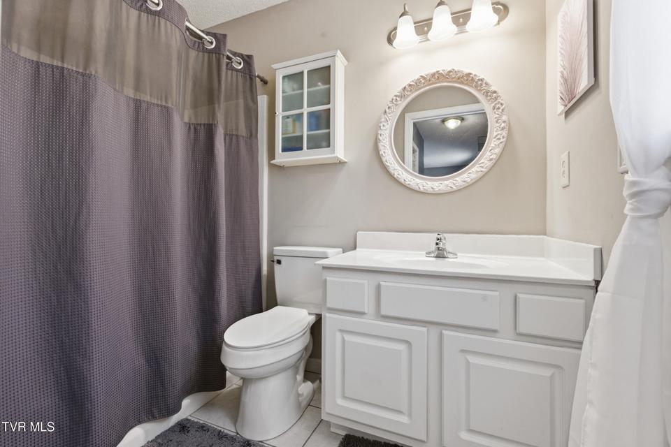 Photo #27: 408 Lynn Road