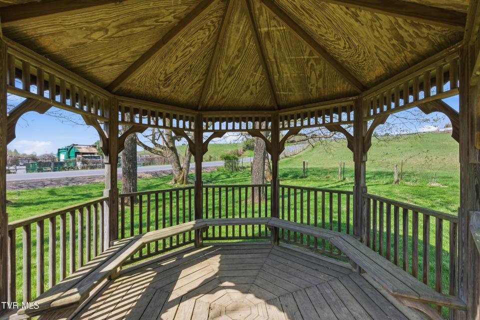 Photo #36: 408 Lynn Road