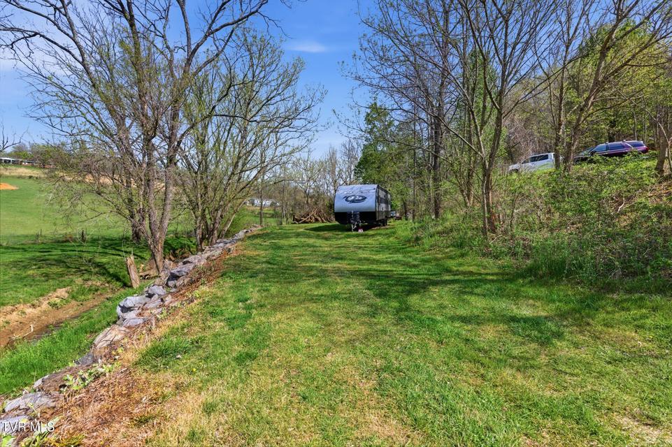 Photo #37: 408 Lynn Road