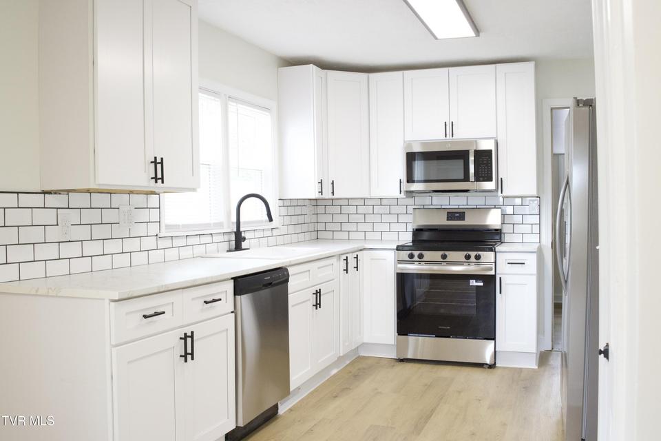 Photo #4: 1908 Reedy Creek Road