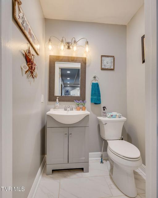 Photo #14: 191 Tennessee 143 