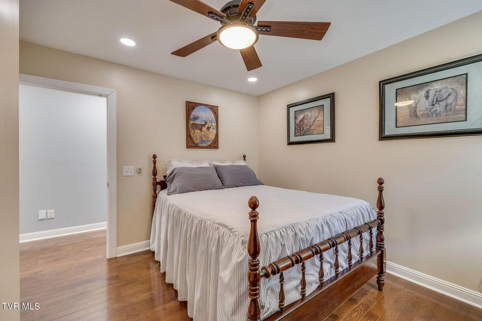 Photo #22: 191 Tennessee 143 