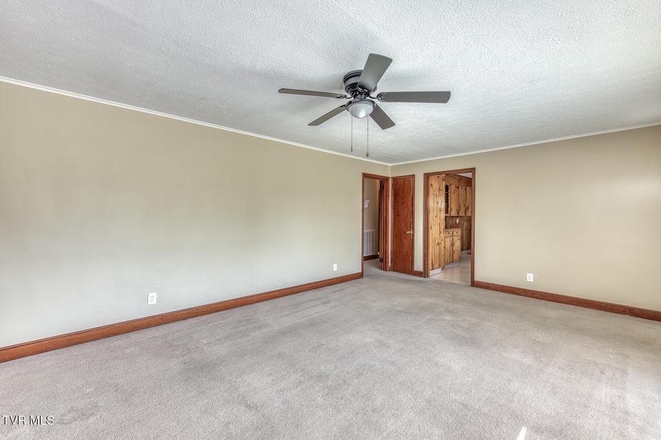 Photo #5: 1012 Lincoln Avenue