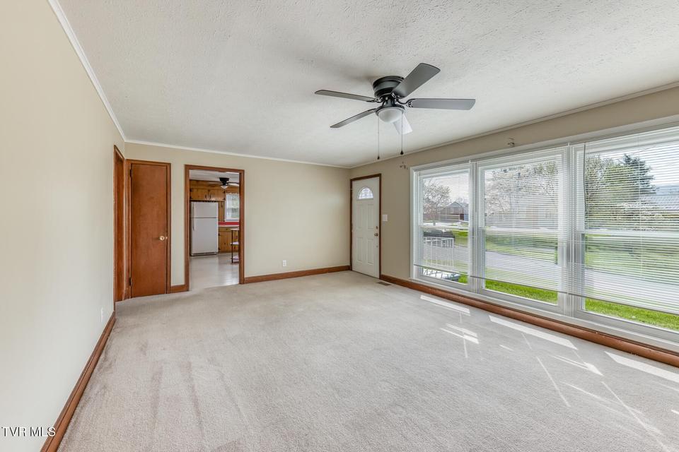 Photo #6: 1012 Lincoln Avenue