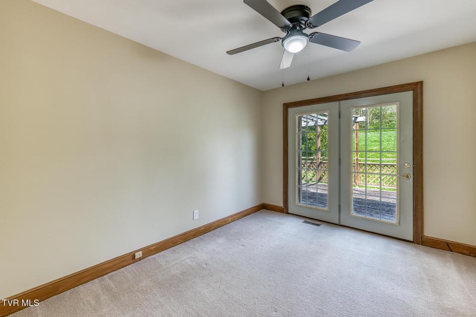 Photo #16: 1012 Lincoln Avenue