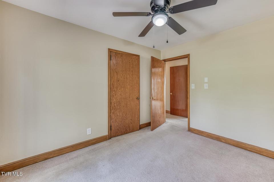 Photo #17: 1012 Lincoln Avenue