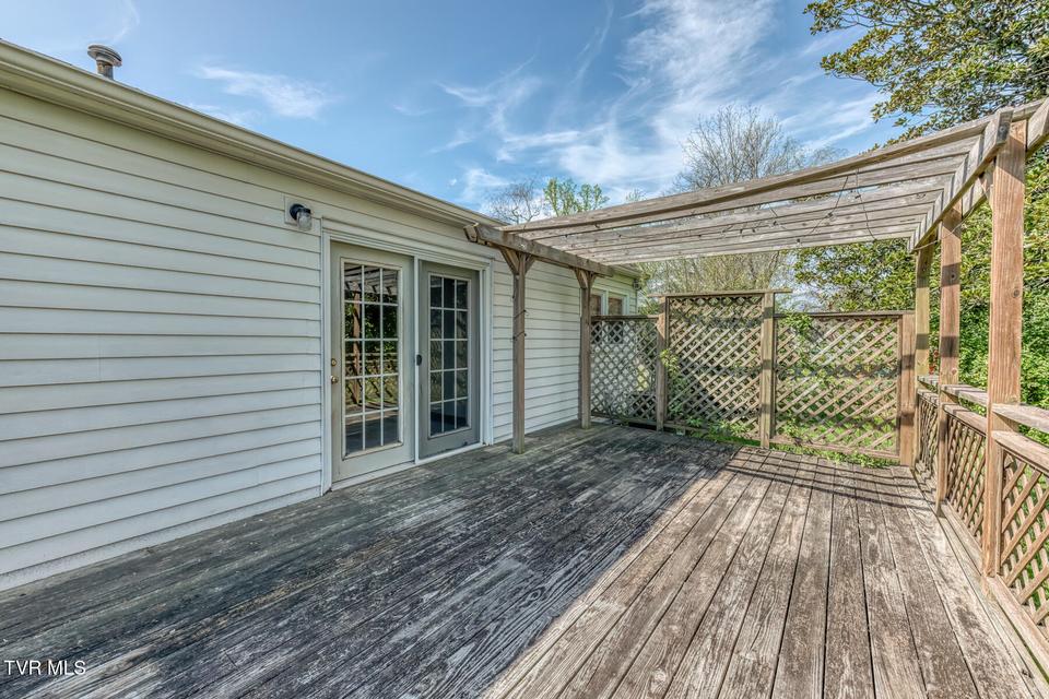 Photo #19: 1012 Lincoln Avenue