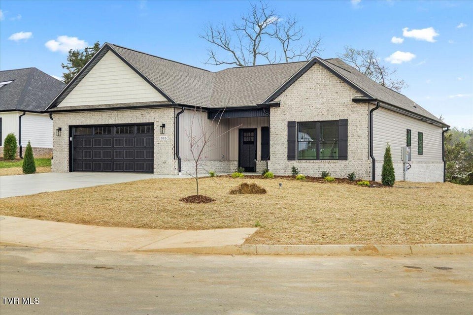 Photo #2: 785 Twilight Falls