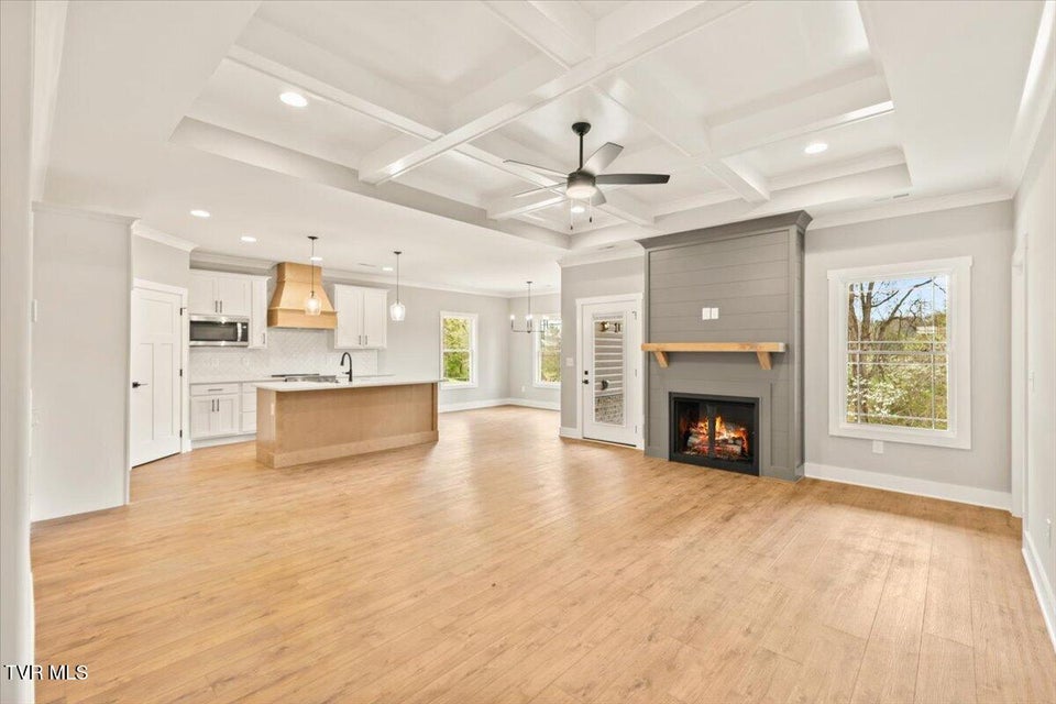 Photo #9: 785 Twilight Falls