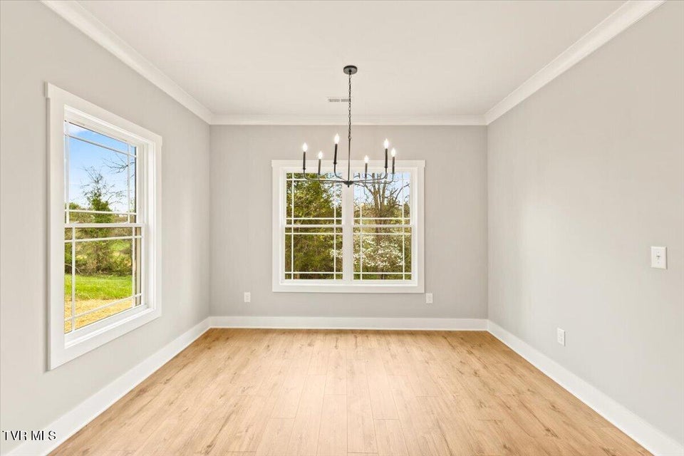 Photo #16: 785 Twilight Falls