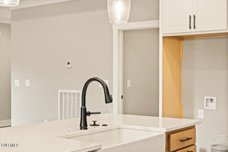 Photo #14: 785 Twilight Falls