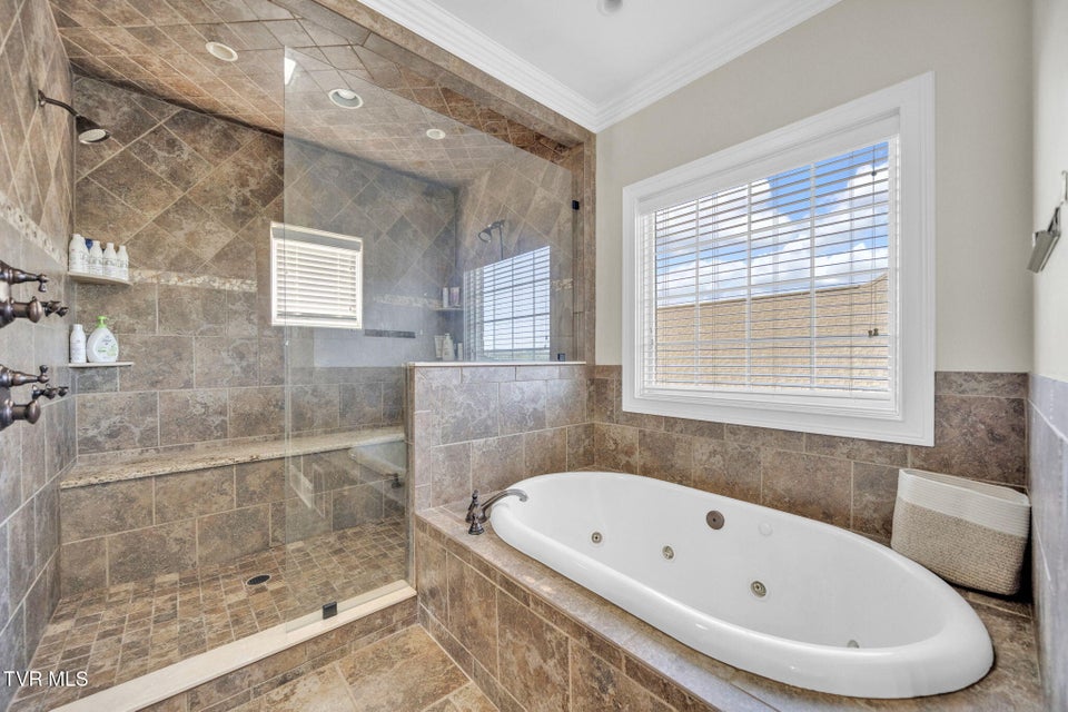 Photo #18: 301 Sunset Ridge Court