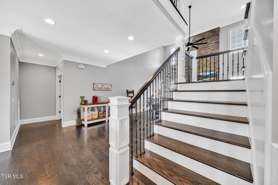 Photo #32: 301 Sunset Ridge Court