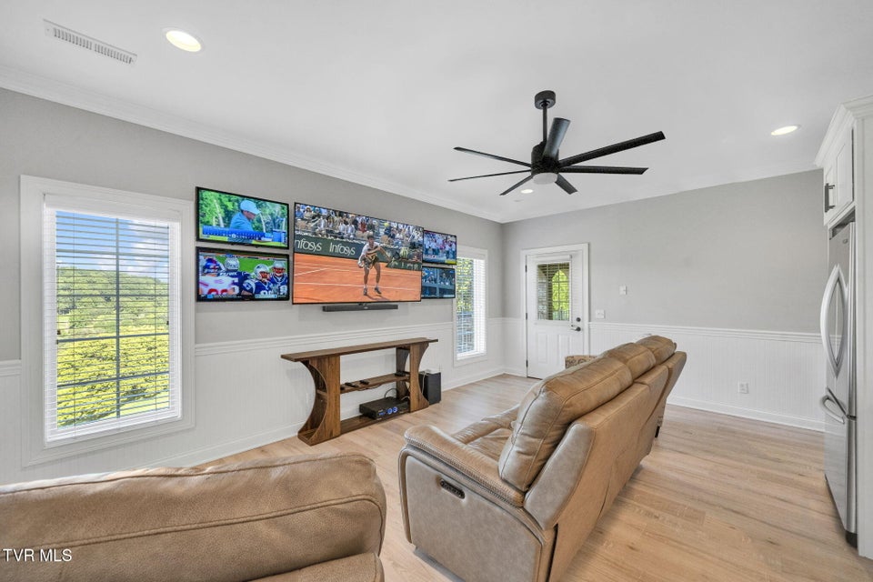 Photo #43: 301 Sunset Ridge Court