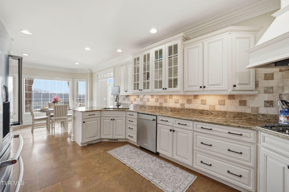 Photo #8: 301 Sunset Ridge Court