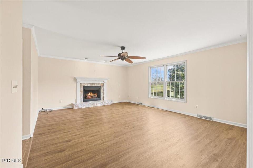 Photo #21: 3 Shelldrake Court