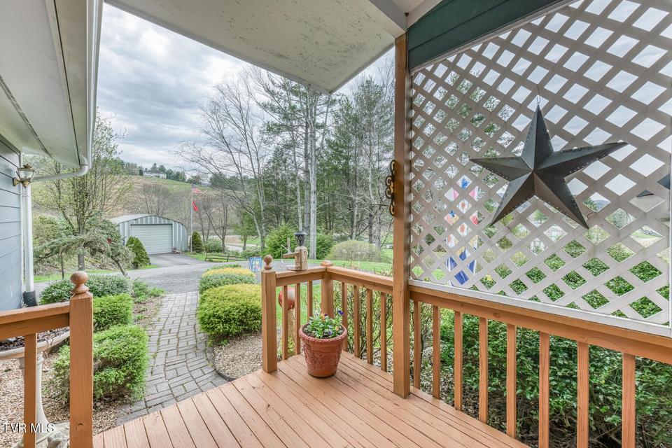 Photo #8: 261 Calvary Lane