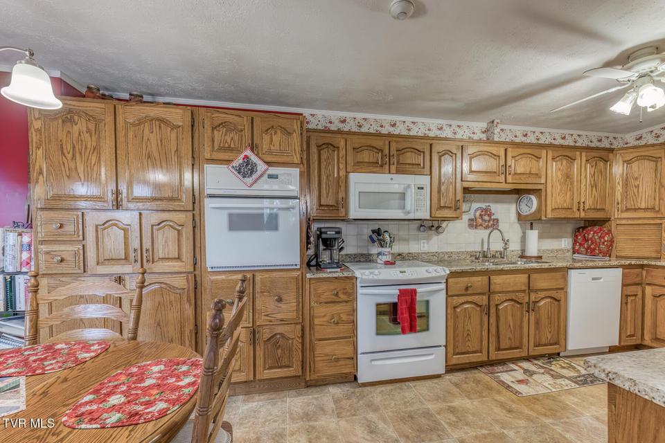 Photo #16: 261 Calvary Lane