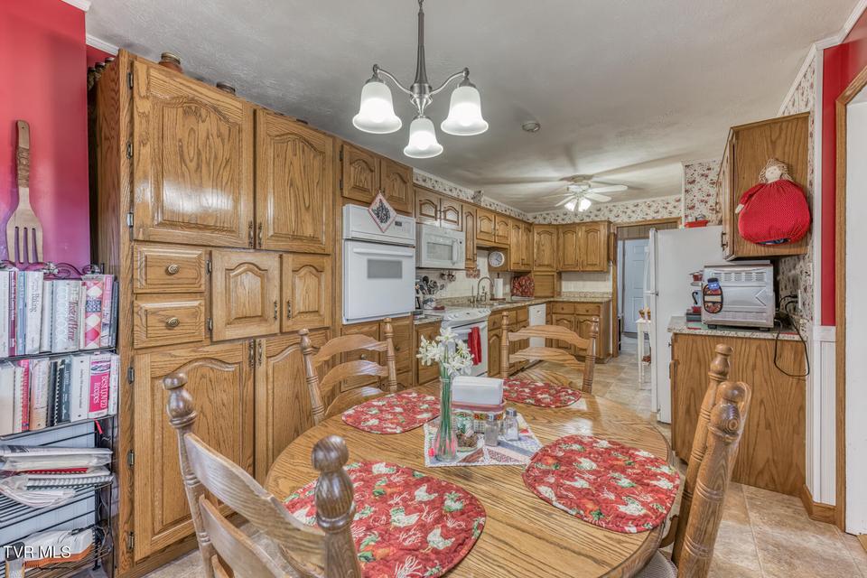 Photo #18: 261 Calvary Lane