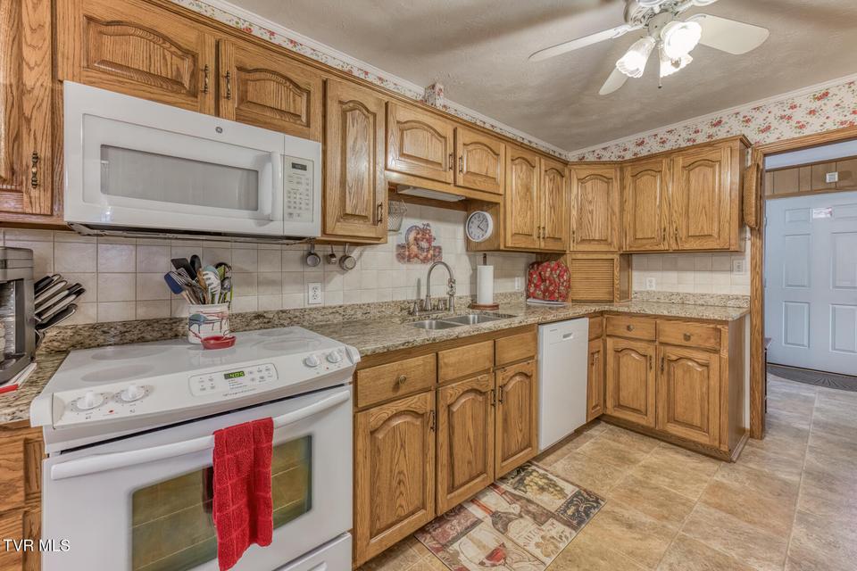 Photo #19: 261 Calvary Lane