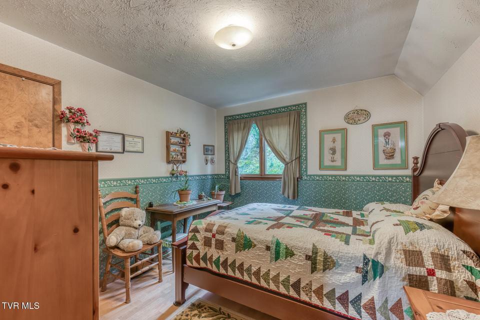 Photo #25: 261 Calvary Lane