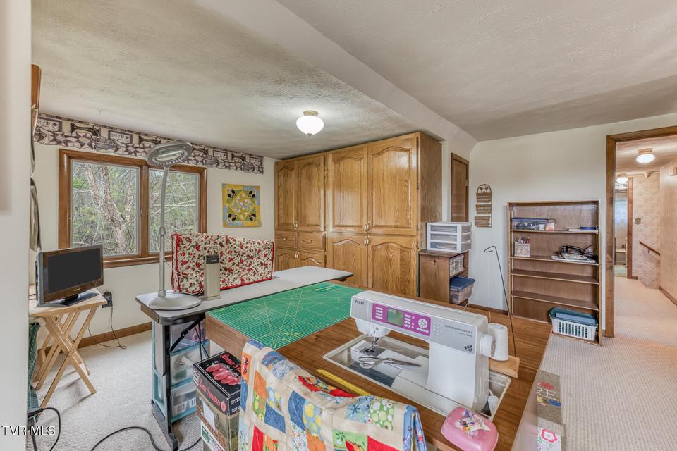 Photo #35: 261 Calvary Lane