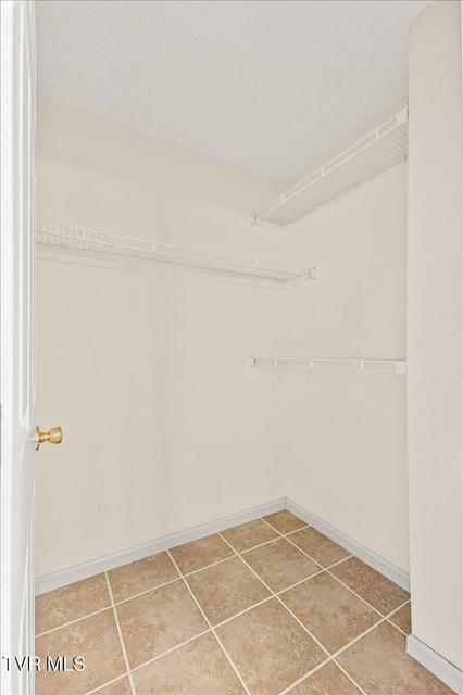 Photo #38: 3 Shelldrake Court