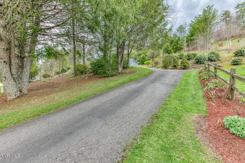 Photo #37: 261 Calvary Lane