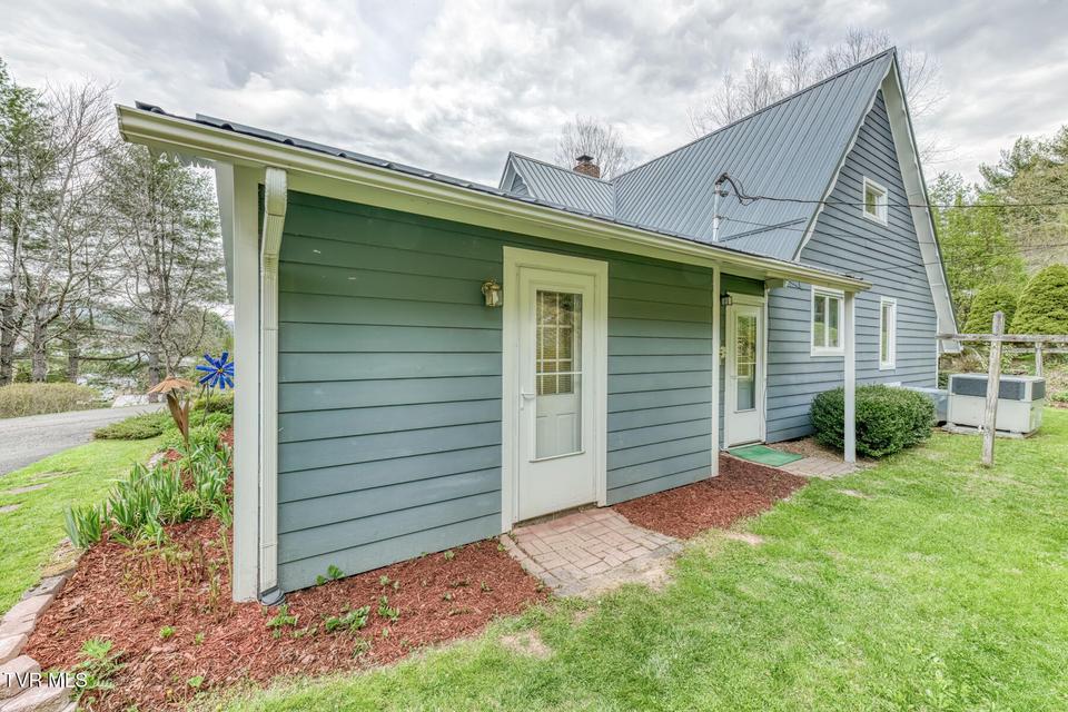 Photo #50: 261 Calvary Lane