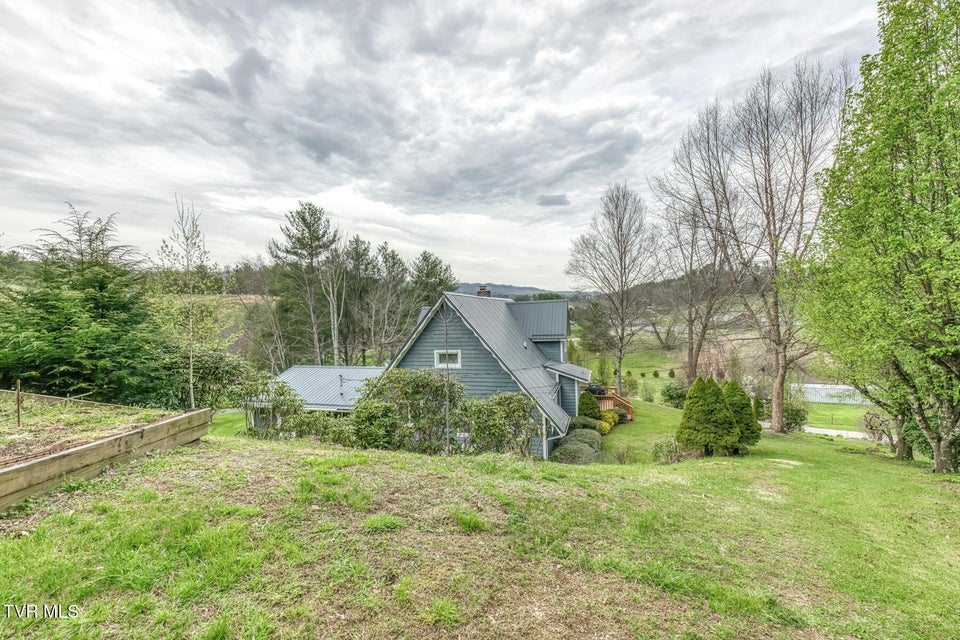 Photo #58: 261 Calvary Lane