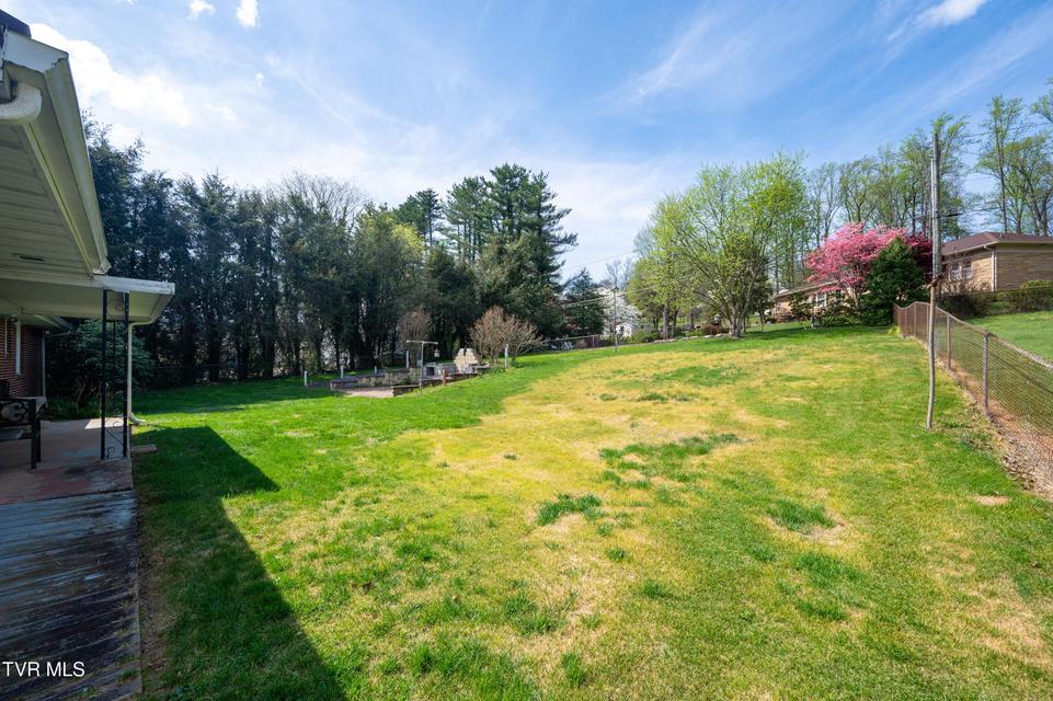 Photo #22: 2000 Lee Highway