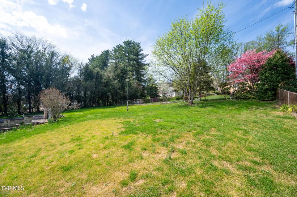 Photo #23: 2000 Lee Highway