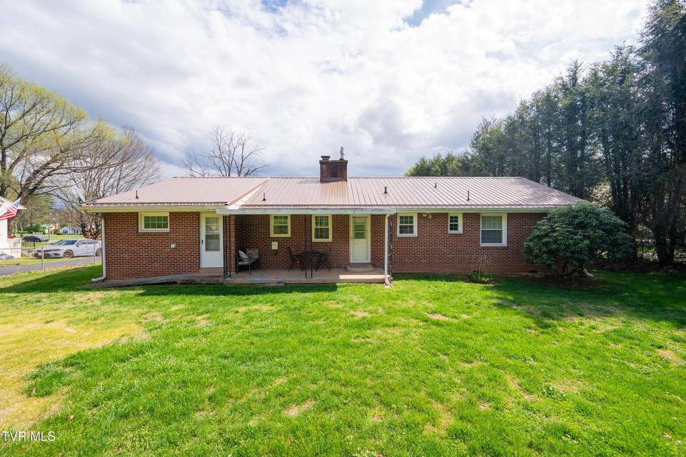 Photo #24: 2000 Lee Highway