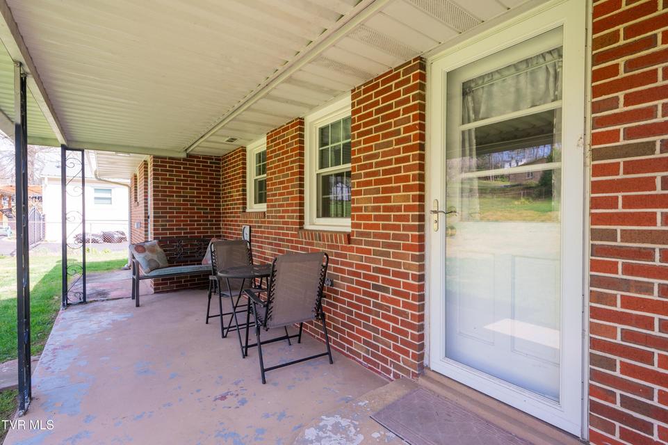 Photo #25: 2000 Lee Highway