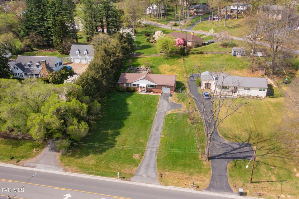 Photo #27: 2000 Lee Highway