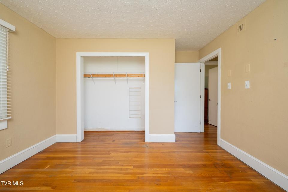 Photo #11: 2000 Lee Highway