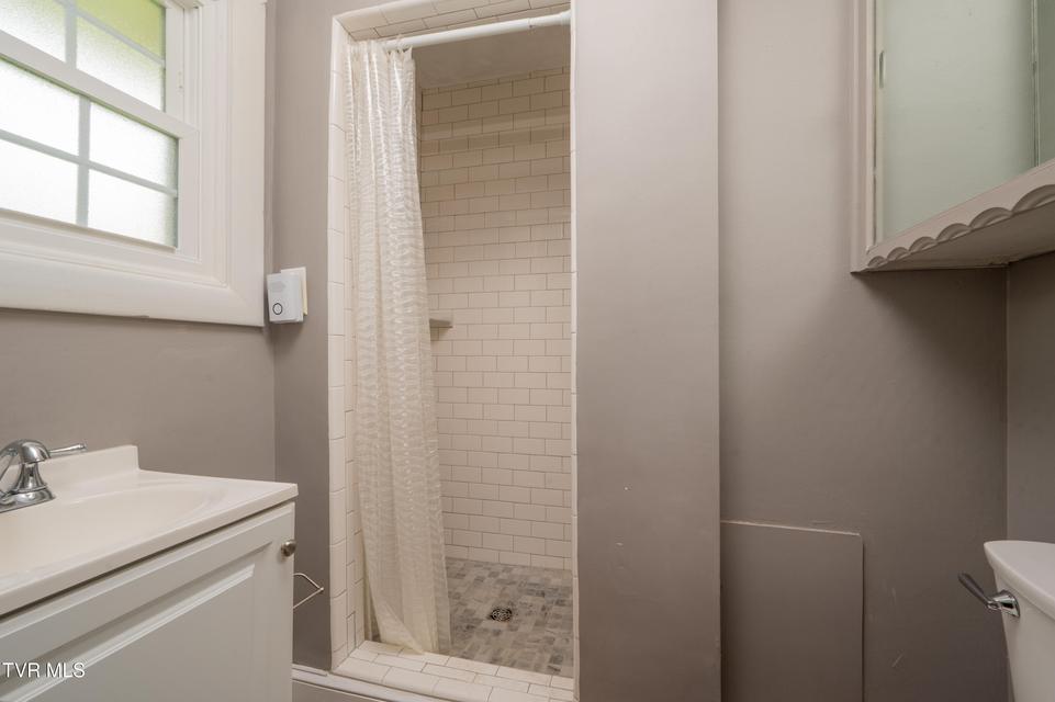 Photo #19: 2000 Lee Highway