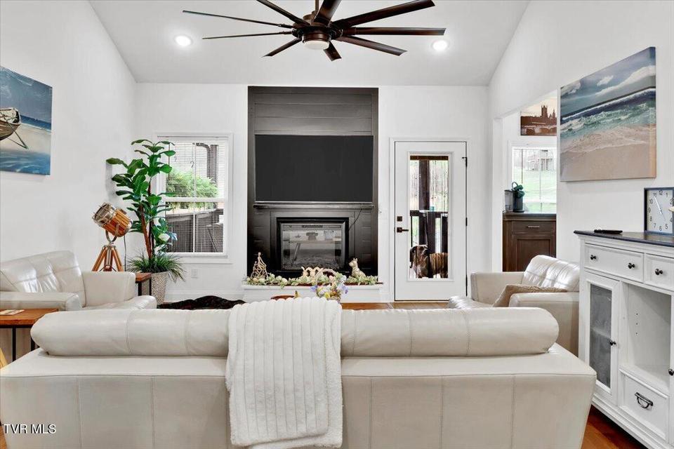 Photo #3: 868 Granby Road