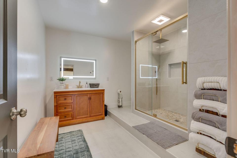 Photo #43: 477 Sand Ridge Circle