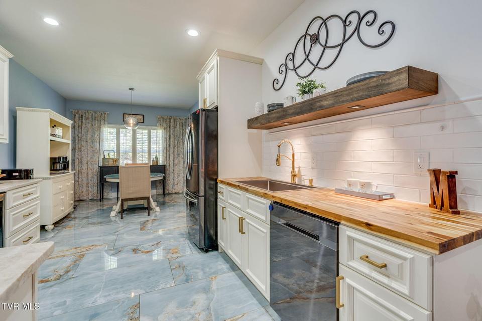 Photo #14: 477 Sand Ridge Circle