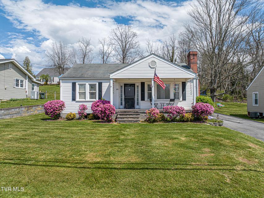 Photo #2: 326 Fuller Street