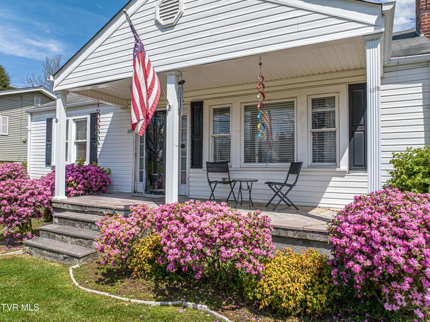 Photo #6: 326 Fuller Street